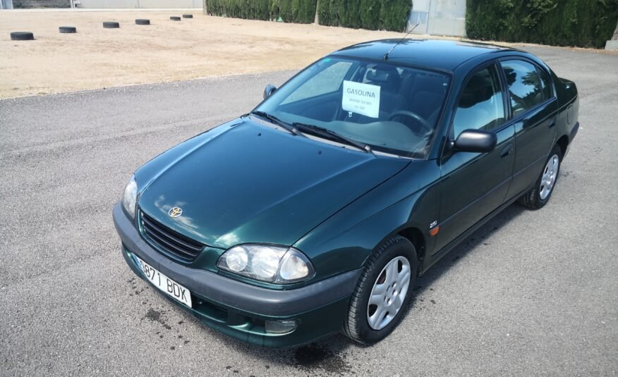 TOYOTA Avensis Linea Sol 2.0 16V