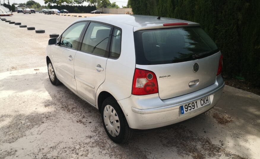 VOLKSWAGEN Polo 1.4 Treeline