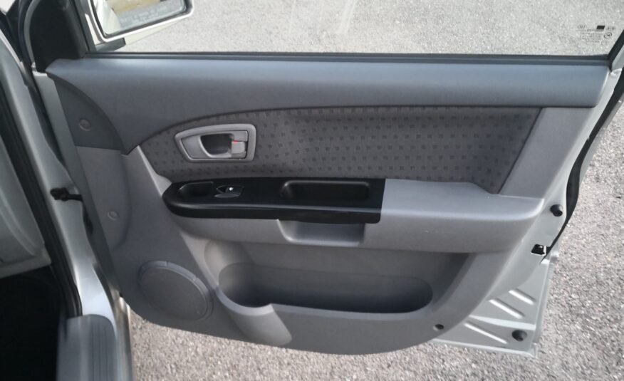 KIA Carens 2.0 Crdi Lx
