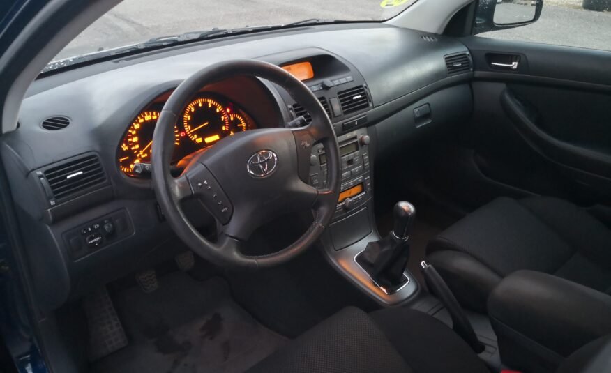 TOYOTA Avensis 1.8