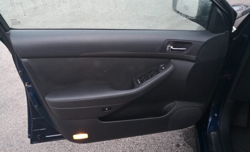 TOYOTA Avensis 1.8