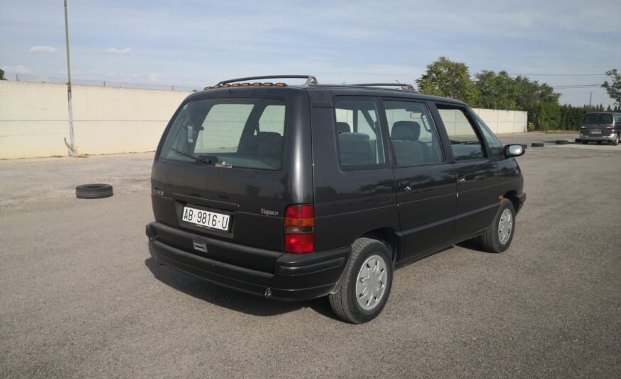 RENAULT Espace 2.2Rt