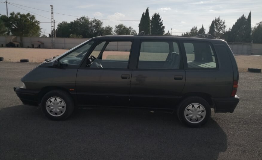 RENAULT Espace 2.2Rt