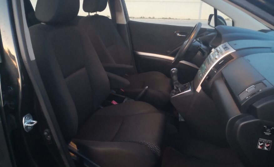 TOYOTA Corolla Verso 2.2D4D