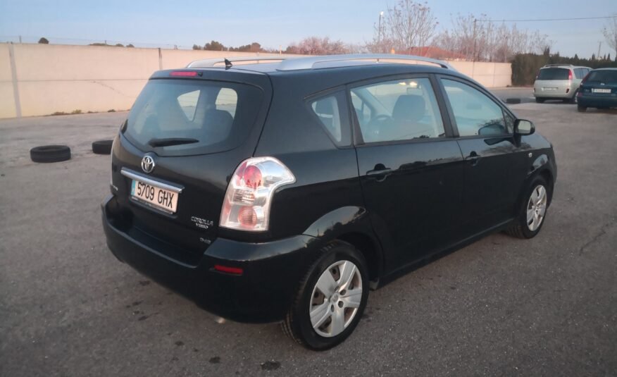 TOYOTA Corolla Verso 2.2D4D