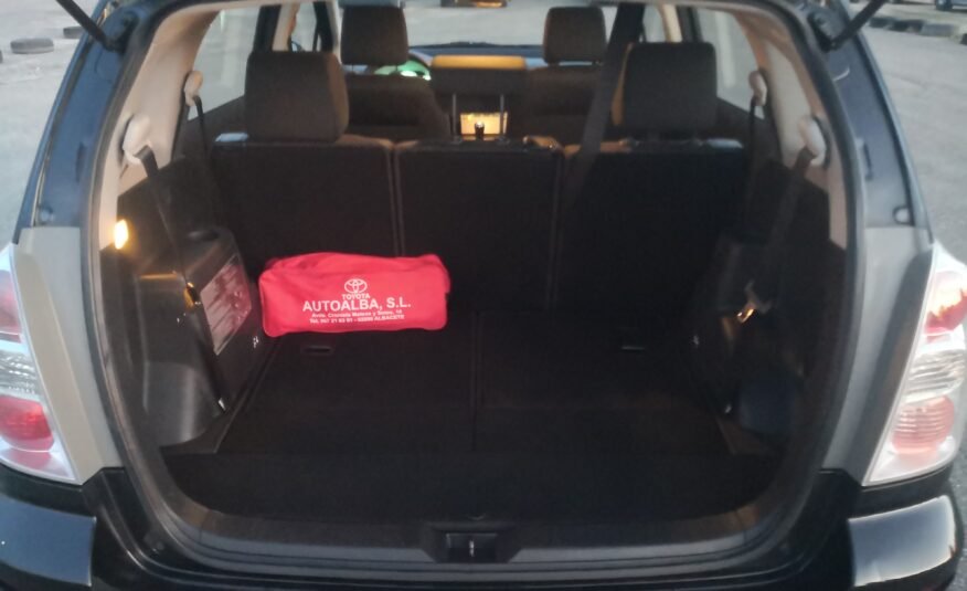 TOYOTA Corolla Verso 2.2D4D