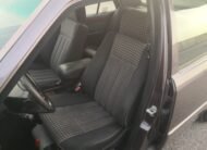 MERCEDES-BENZ 300D 2.5D