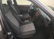MERCEDES-BENZ 300D 2.5D