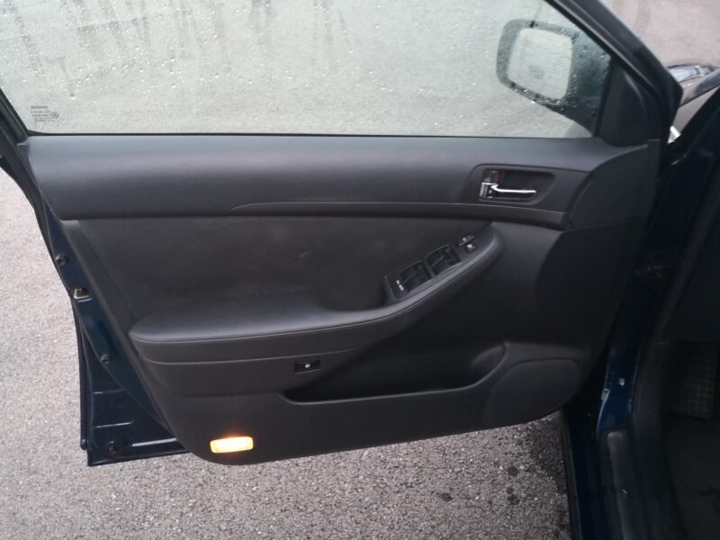 TOYOTA Avensis 1.8