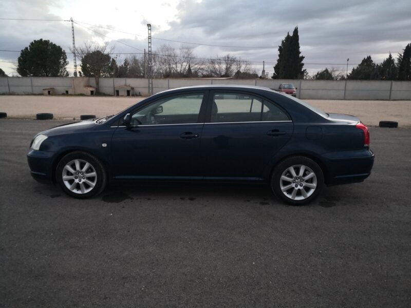 TOYOTA Avensis 1.8