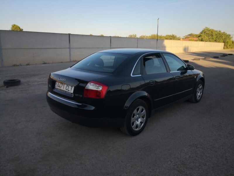 AUDI A4 1.9tdi 5 velocidades