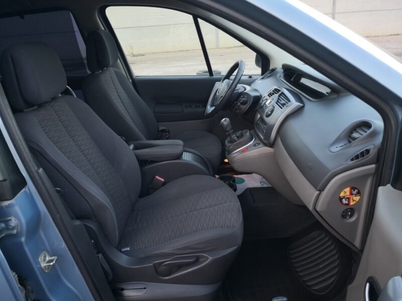 RENAULT Scenic 1.6 16v