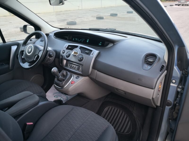 RENAULT Scenic 1.6 16v