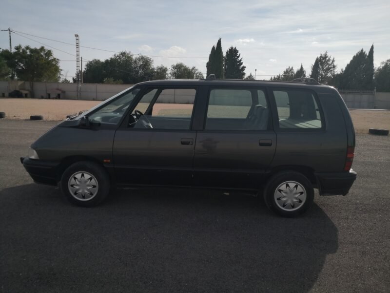 RENAULT Espace 2.2RT