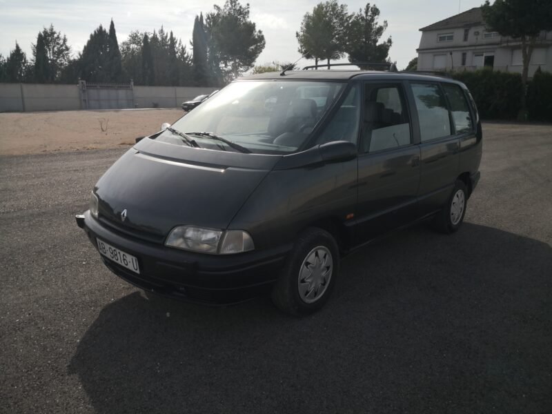 RENAULT Espace 2.2RT