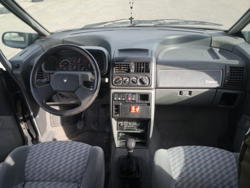 RENAULT Espace 2.2RT