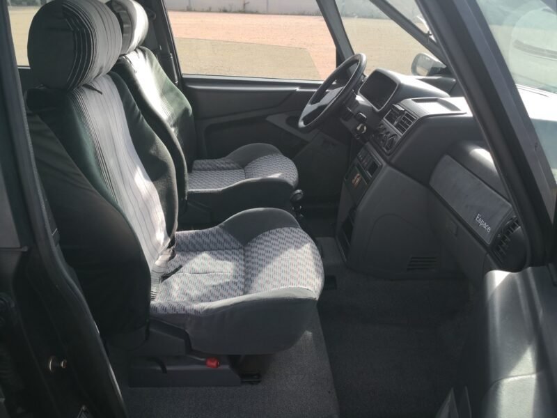 RENAULT Espace 2.2RT