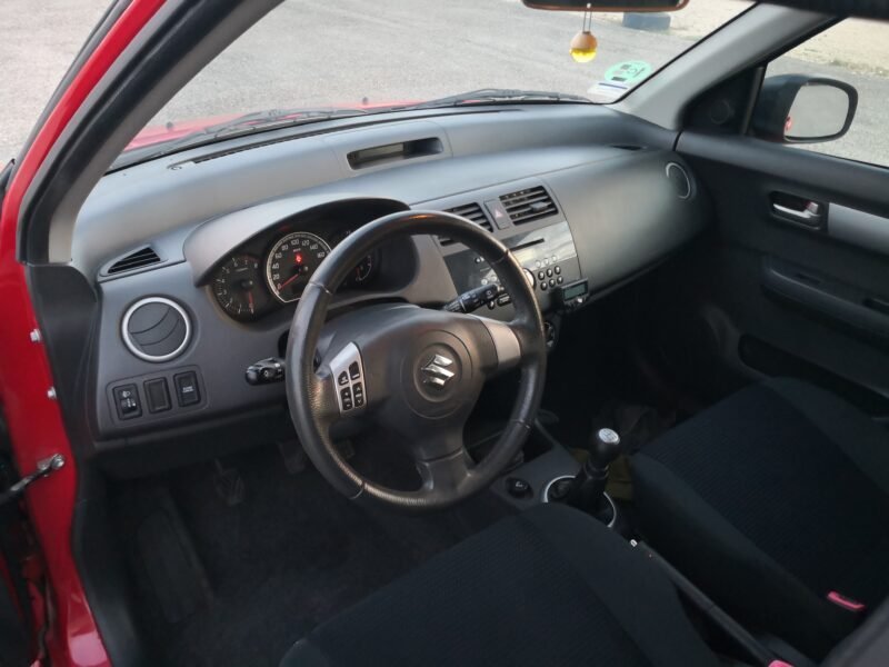 SUZUKI Swift 1.3 GLX