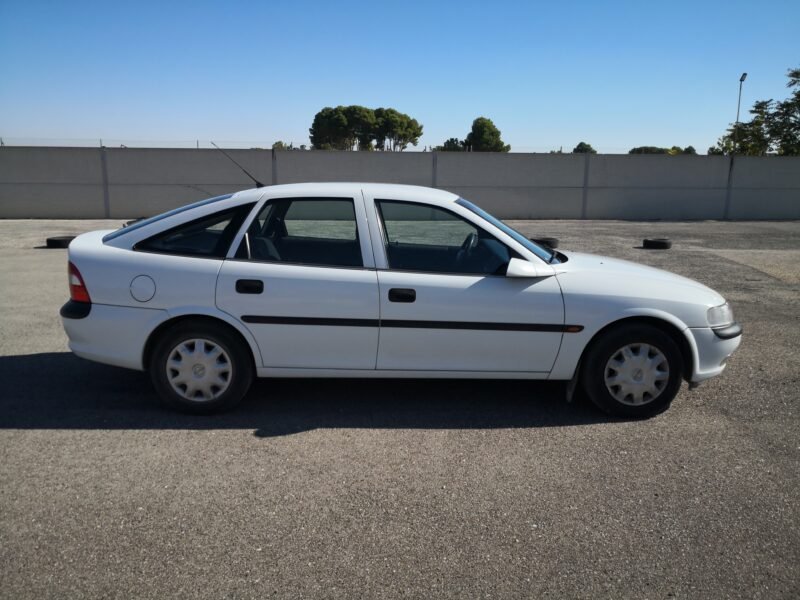 OPEL VECTRA 2.0