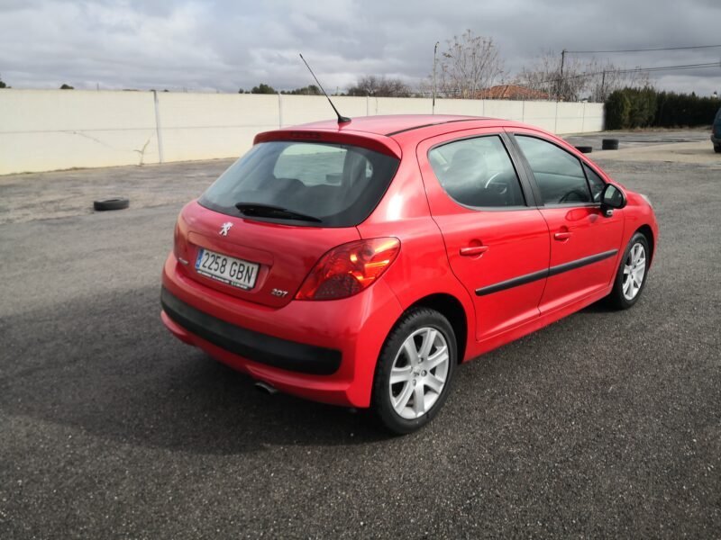 PEUGEOT 207 Sport 1.6Hdi