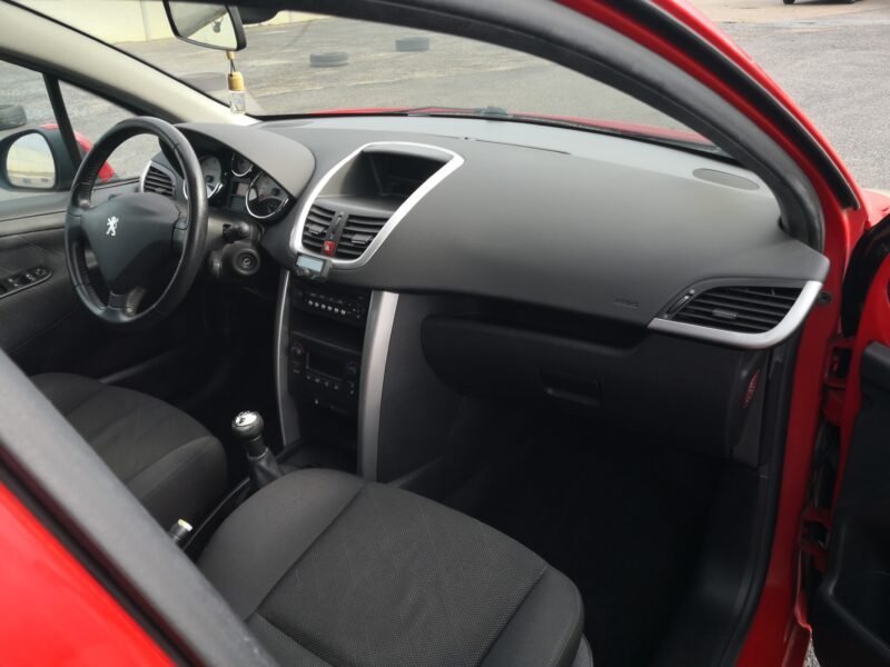 PEUGEOT 207 Sport 1.6Hdi