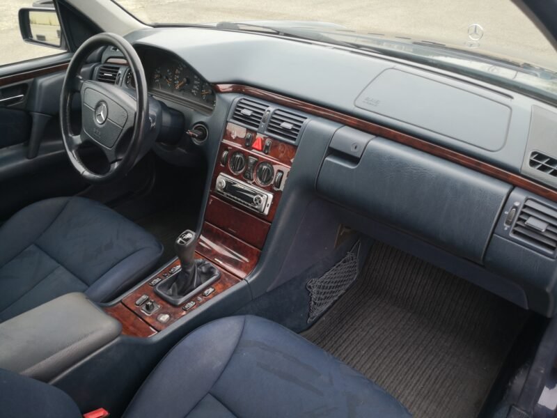 MERCEDES-BENZ Clase E 220 CDI ELEGANCE