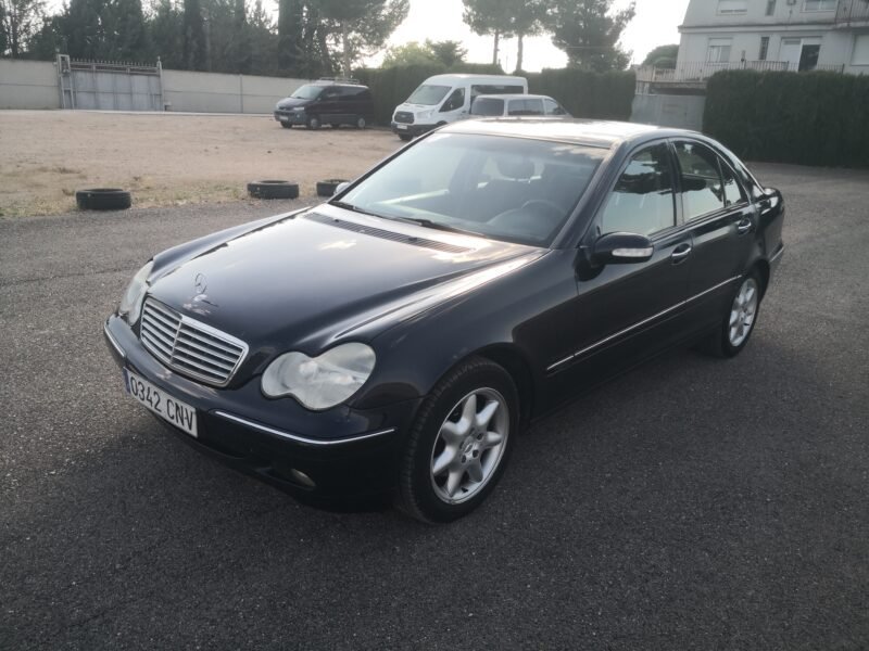 MERCEDES-BENZ Clase C Elegance 2.6 v6