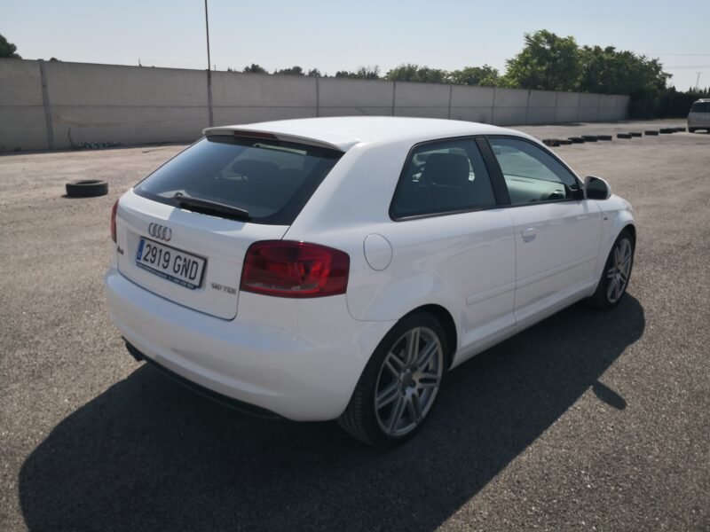 AUDI A3 1.9tdi S-line