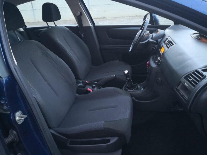 CITROEN C4 1.4i 16v Lx