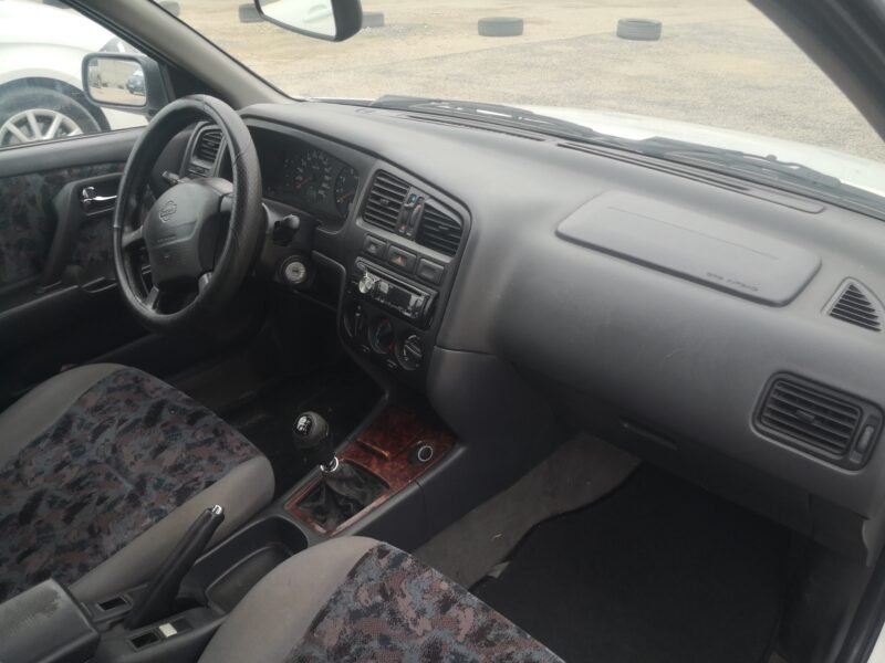 NISSAN Primera 1.6 Conford 5p
