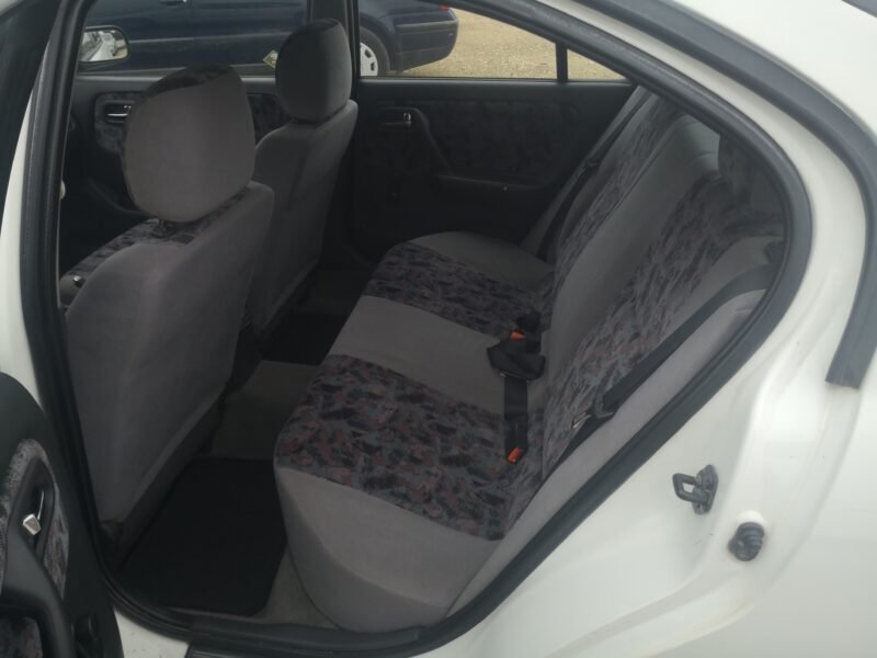 NISSAN Primera 1.6 Conford 5p