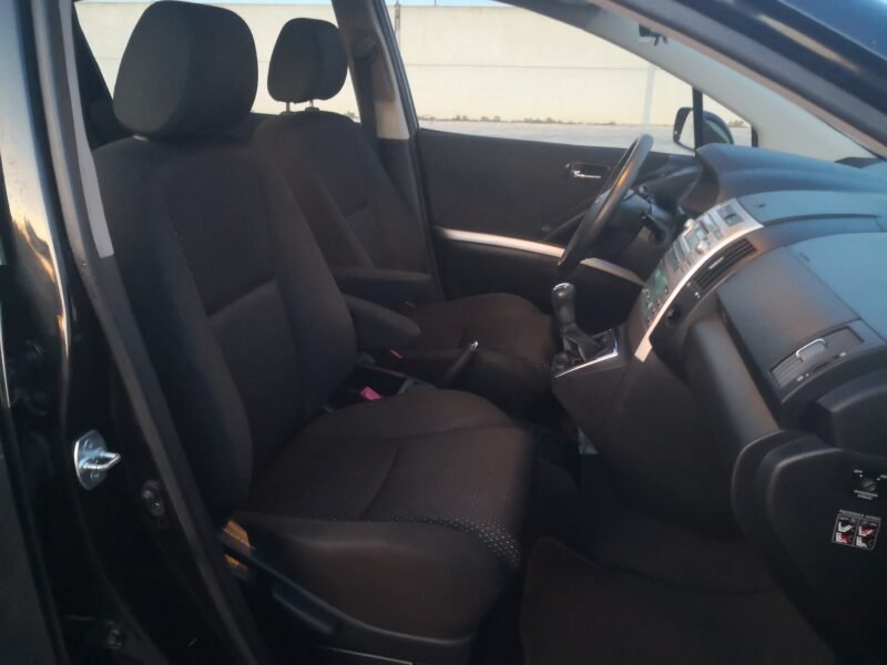 TOYOTA Corolla Verso 2.2D4D