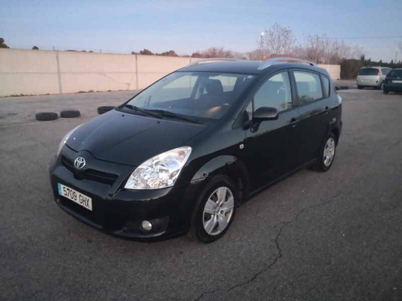 TOYOTA Corolla Verso 2.2D4D