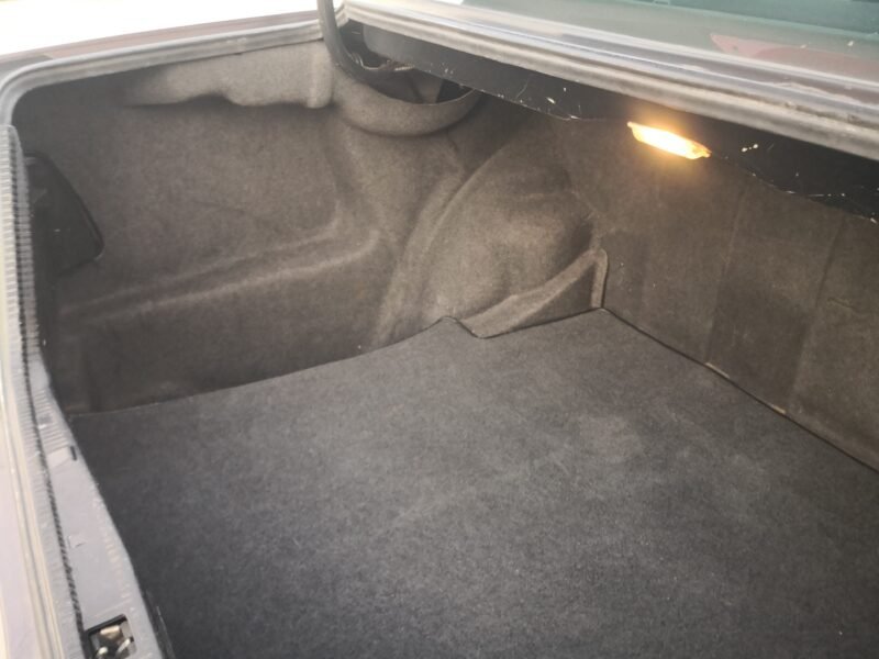 MERCEDES-BENZ 300D 2.5D