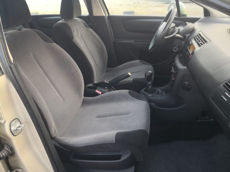 CITROEN C4 1.4i 16v Sx