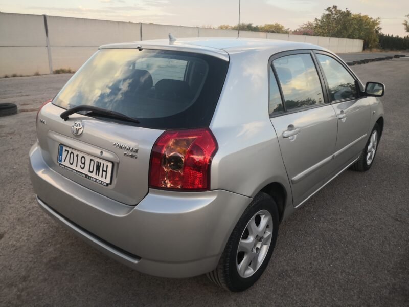 TOYOTA Corolla 2.0 D4D