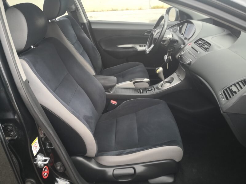 HONDA Civic 1.8 Sport