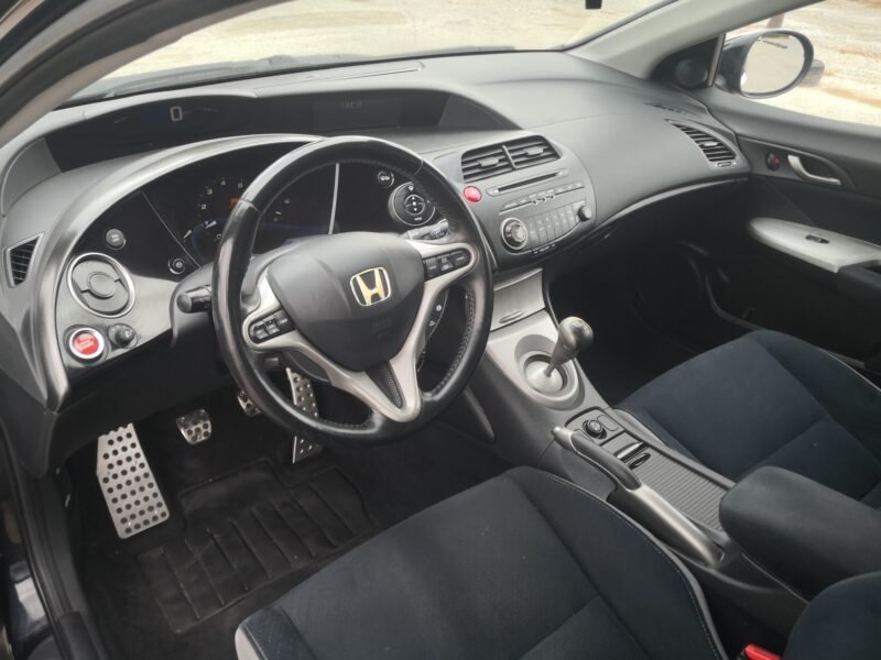 HONDA Civic 1.8 Sport