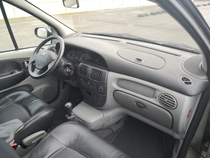 RENAULT MEGANE SCENIC 1.9dci