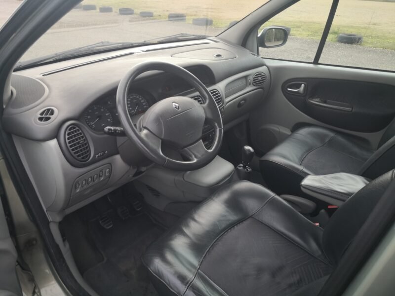 RENAULT MEGANE SCENIC 1.9dci