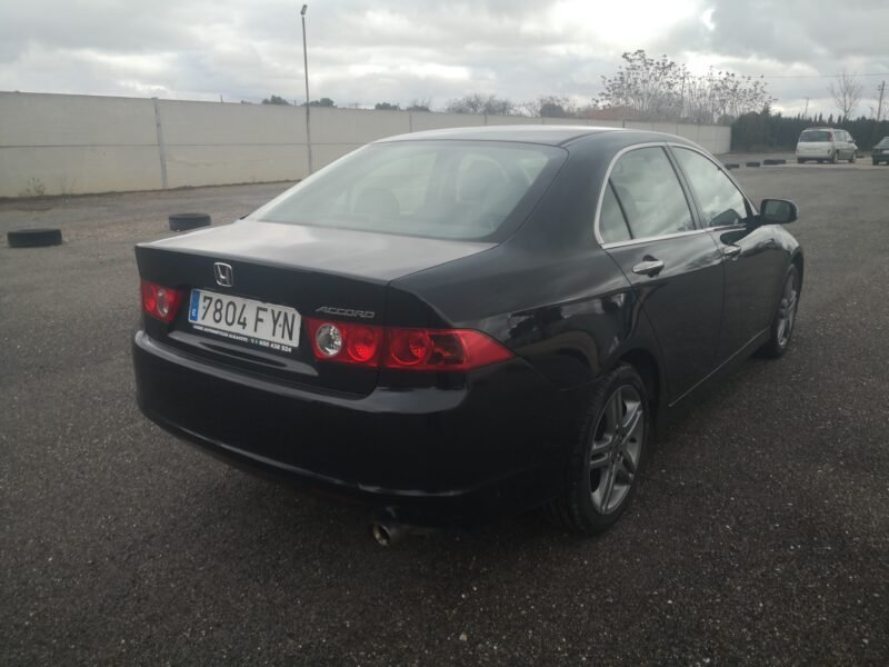 HONDA Accord 2.0i-VTEC Executive piel