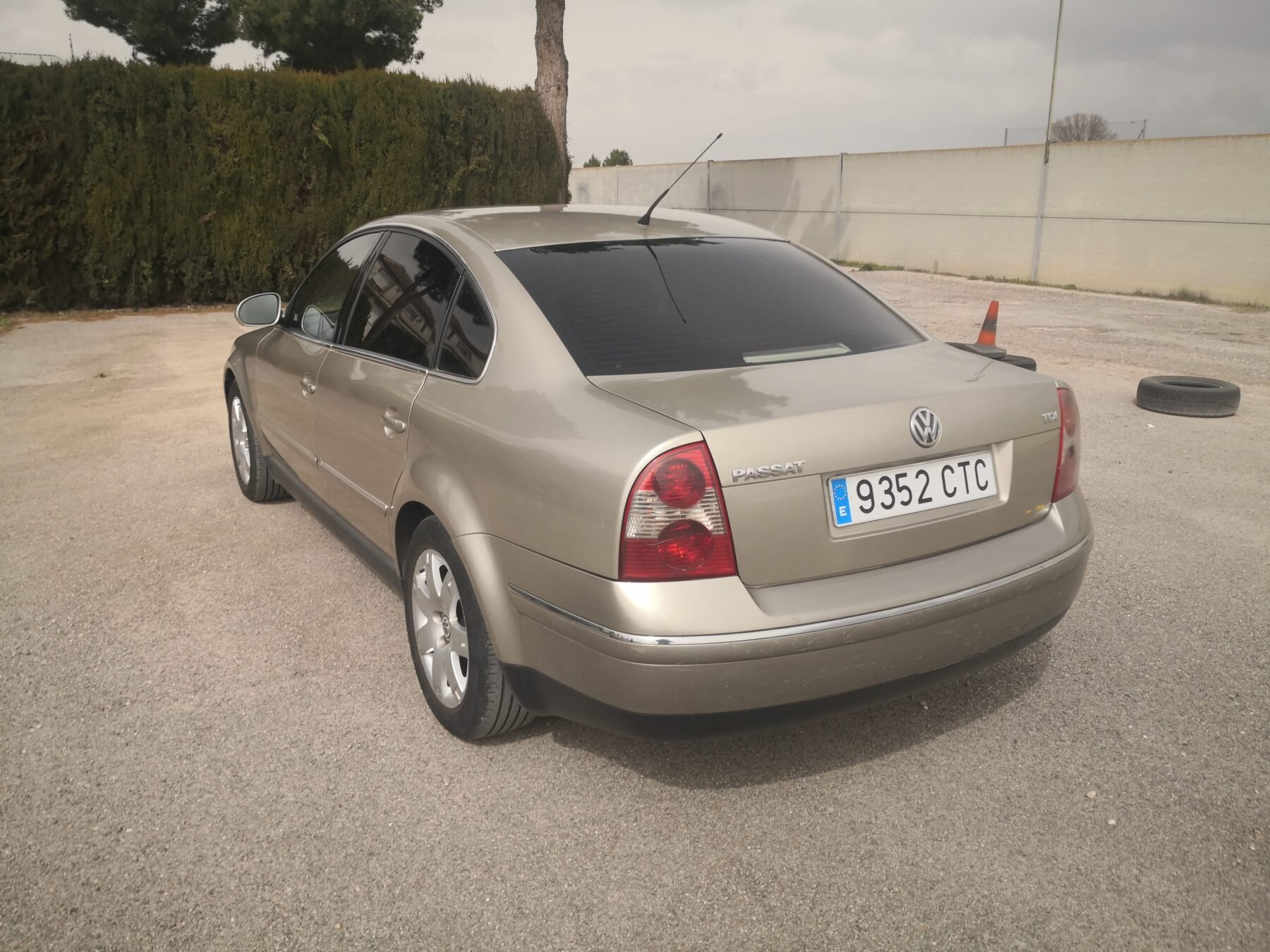 VOLKSWAGEN Passat 1.9tdi Highline