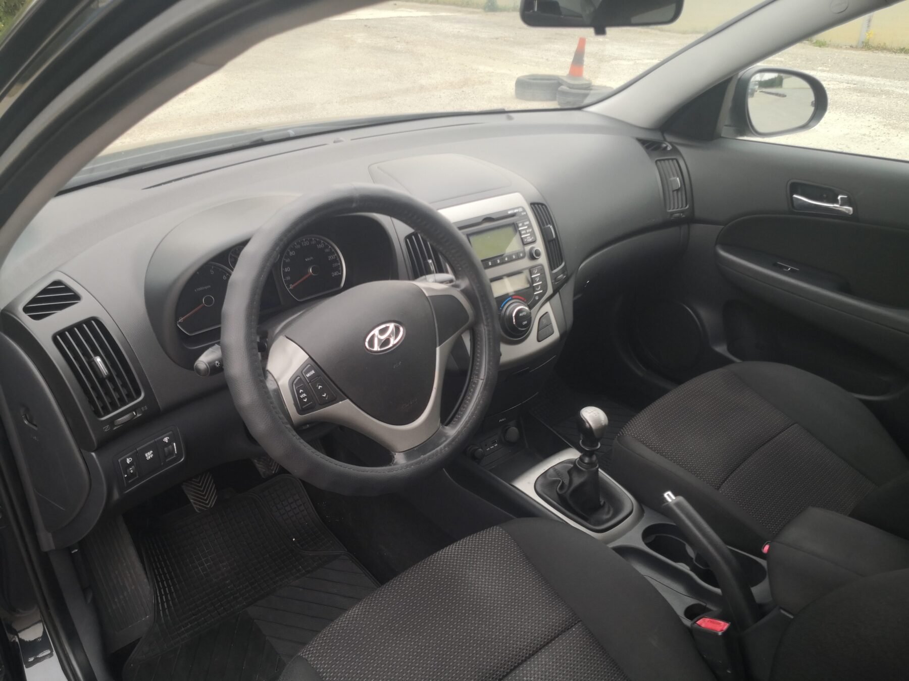 HYUNDAI i30 1.4