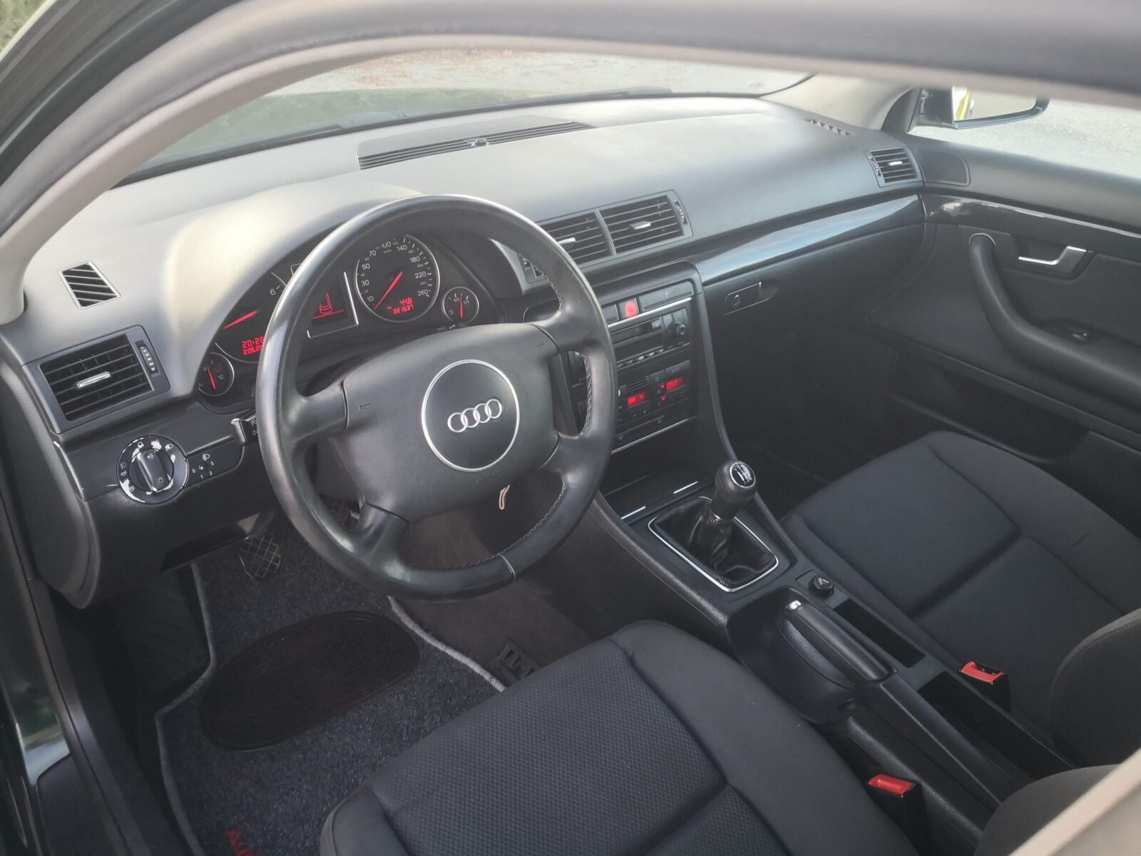 AUDI A4 2.0