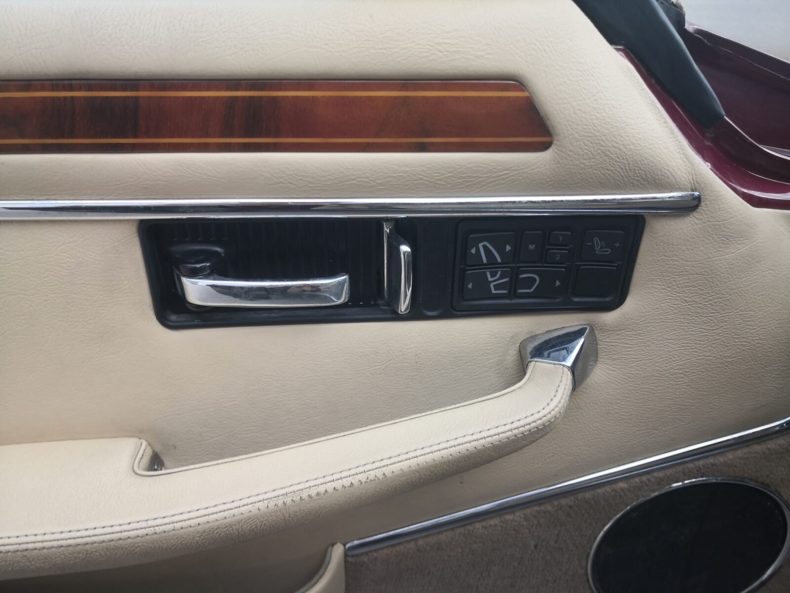 JAGUAR Xjs 6.0 V12