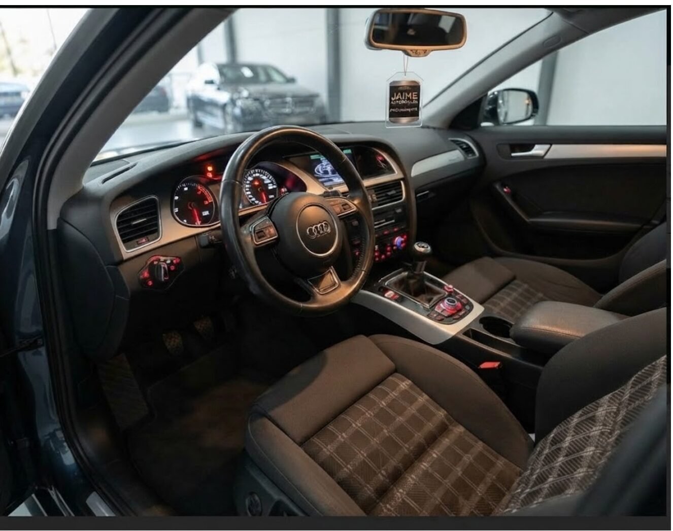 AUDI A4 Avant 2.0tdi 